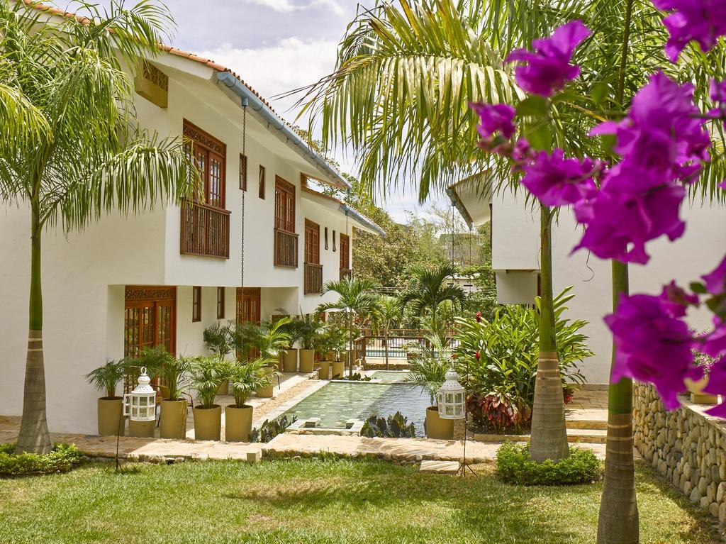 Lombok Hotel & Spa Antes Hotel Casablanca Guaduas Exterior foto