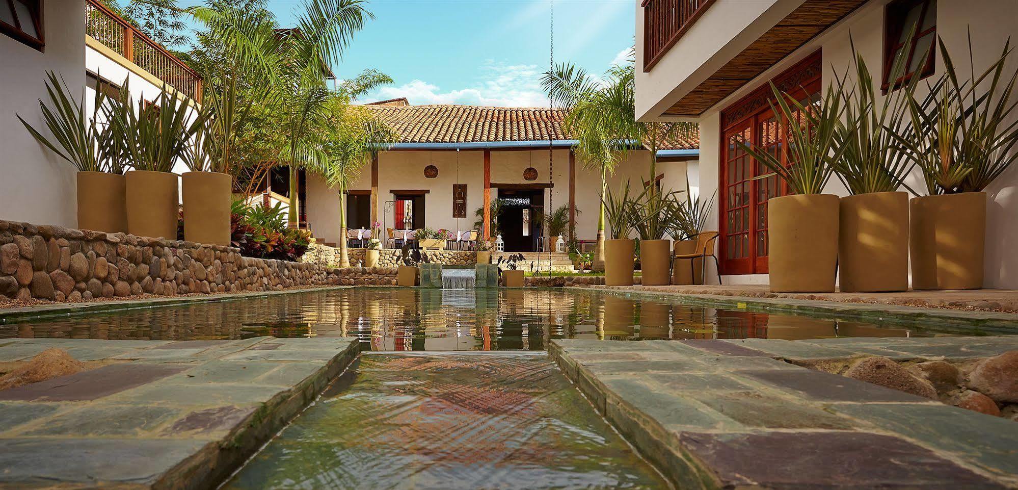Lombok Hotel & Spa Antes Hotel Casablanca Guaduas Exterior foto